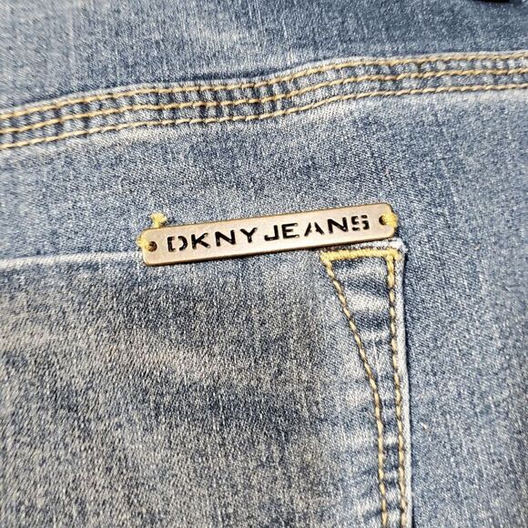 DKNY Jeans Womens 24 Blue Denim Spring Street Wide Leg Flat Front Regular Fit - Picture 9 of 11